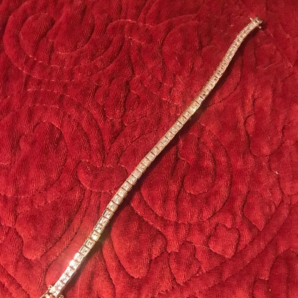 Costume Tennis bracelet